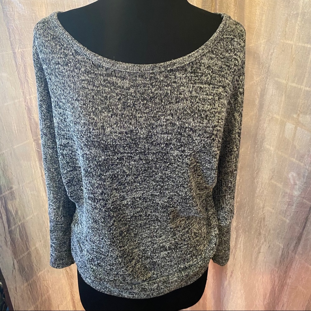 Kina lightweight‎ knit sweater